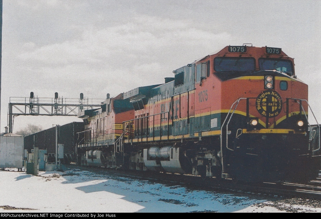 BNSF 1075 North